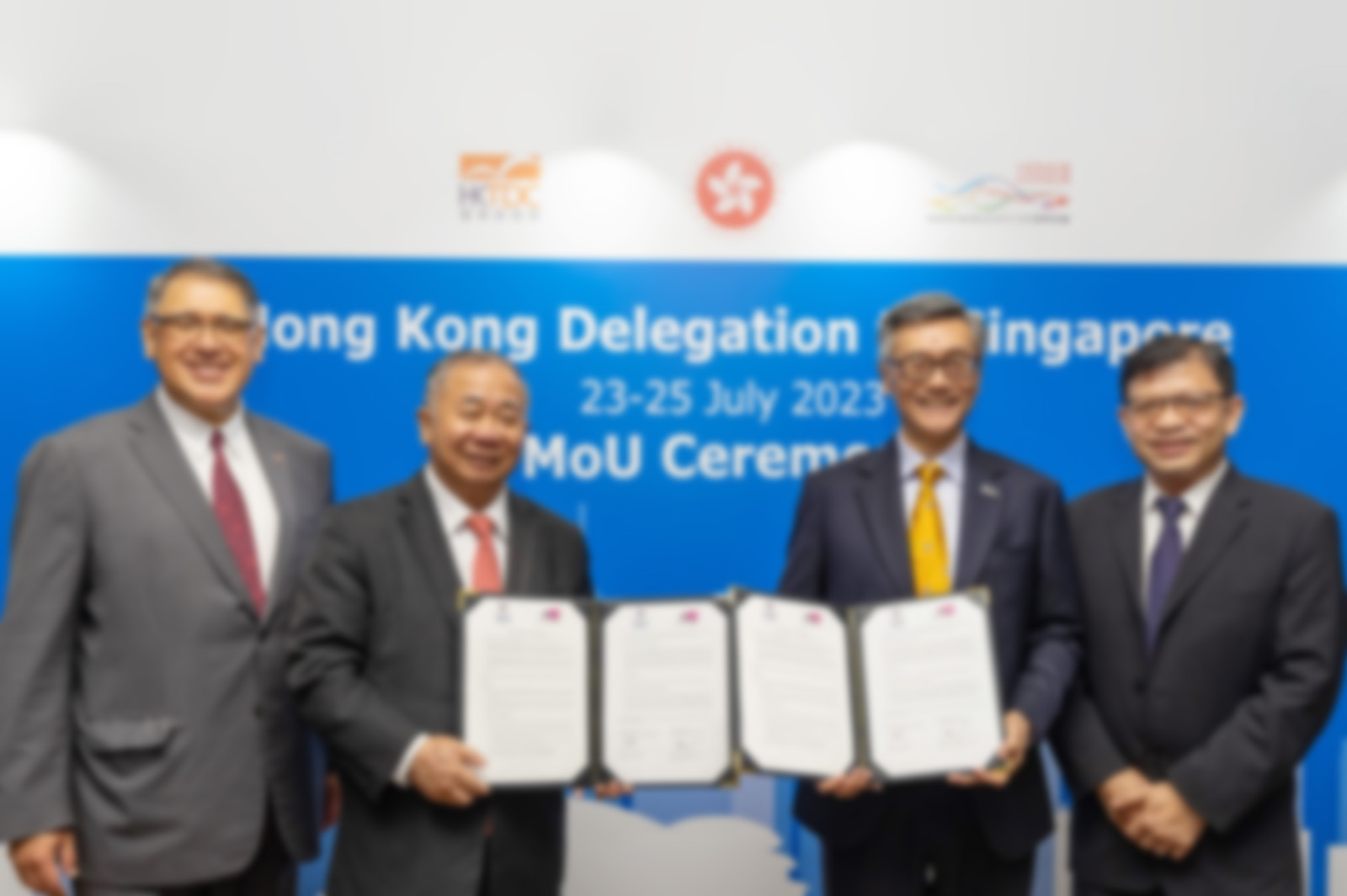 MoU for promoting joint research in materials technology and climate sustainability signed by CityU and NUS