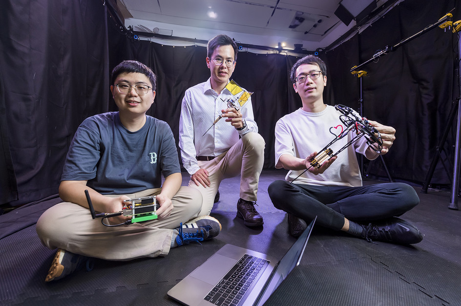 Leaping into innovation: CityUHK develops hybrid hopping robot with unrivalled mobility