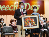 President encourages young students to meet challenges with a positive attitude